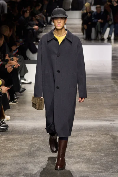 Look 38